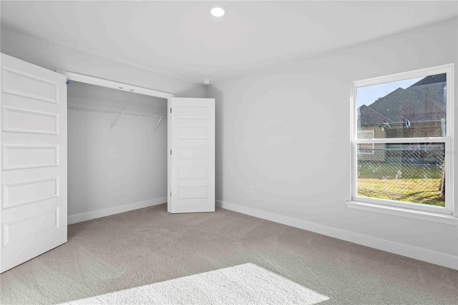483 Sw Bellflower Dr Property Photo 6