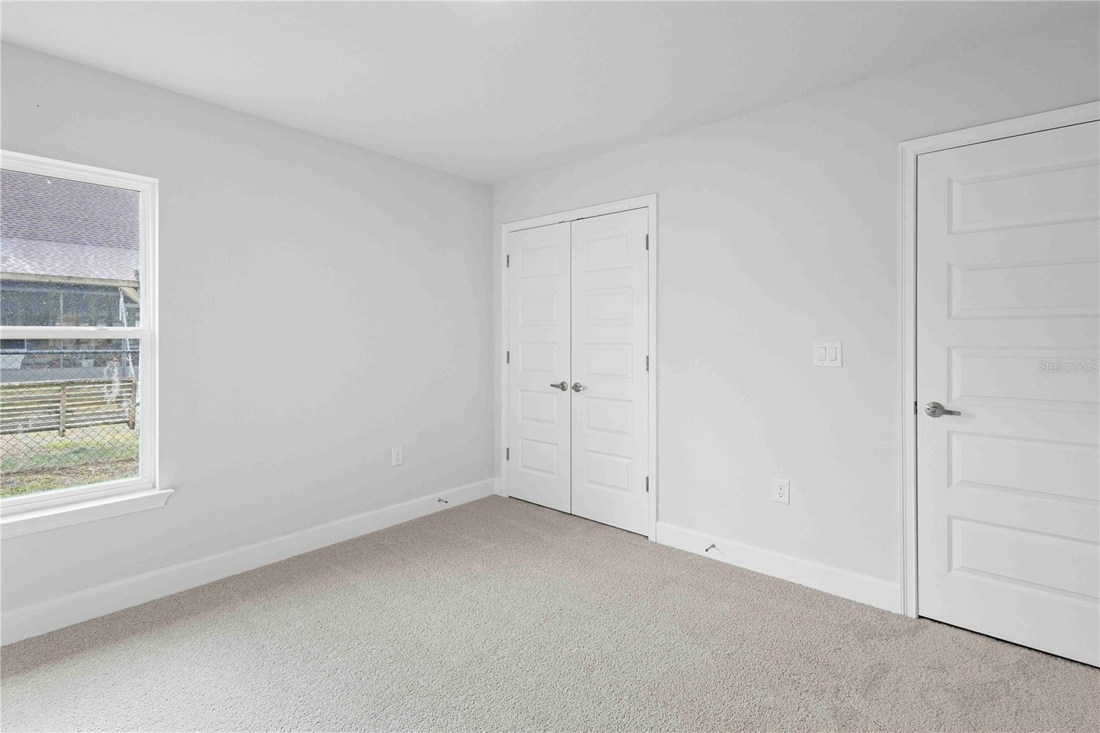483 Sw Bellflower Dr Property Photo 9