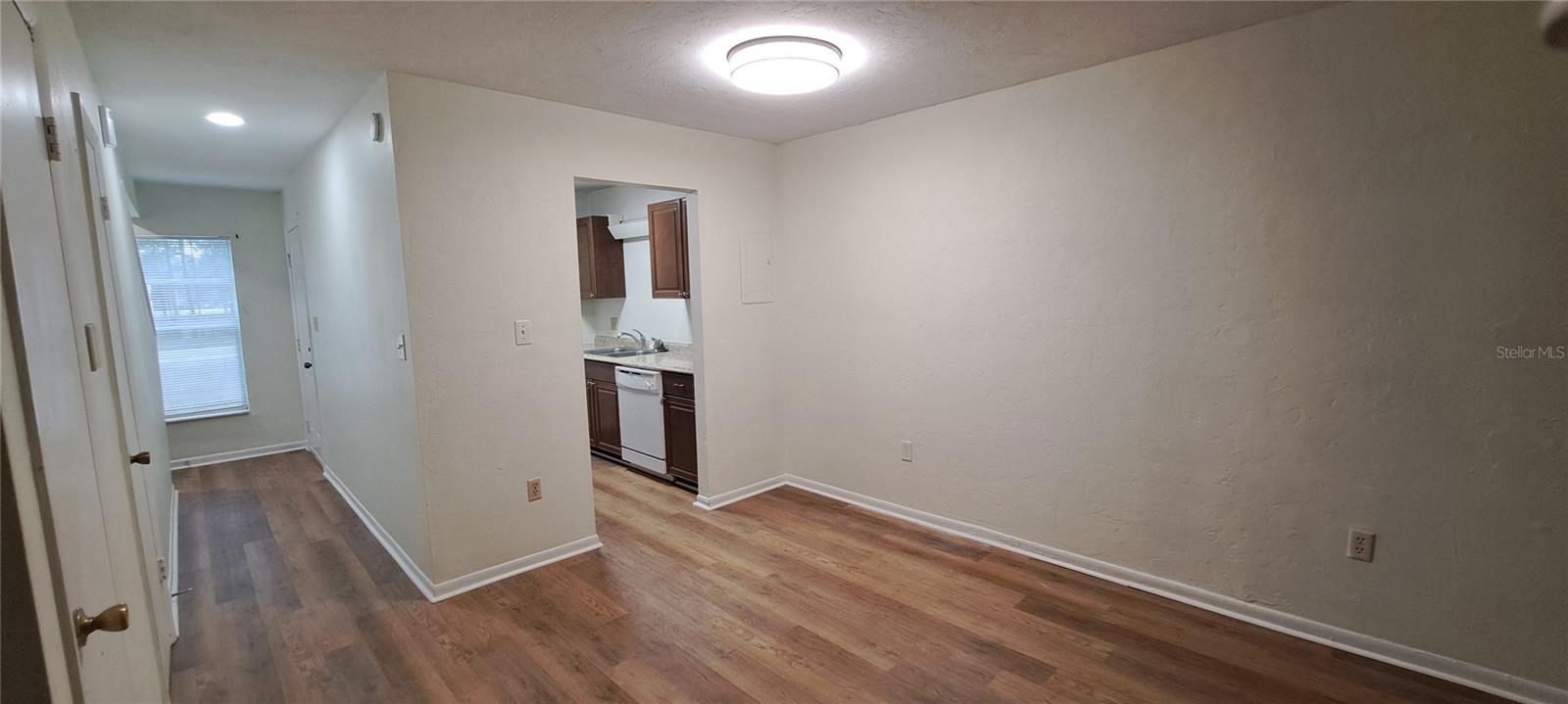 3925 Sw 26th Ter #b Property Photo 3