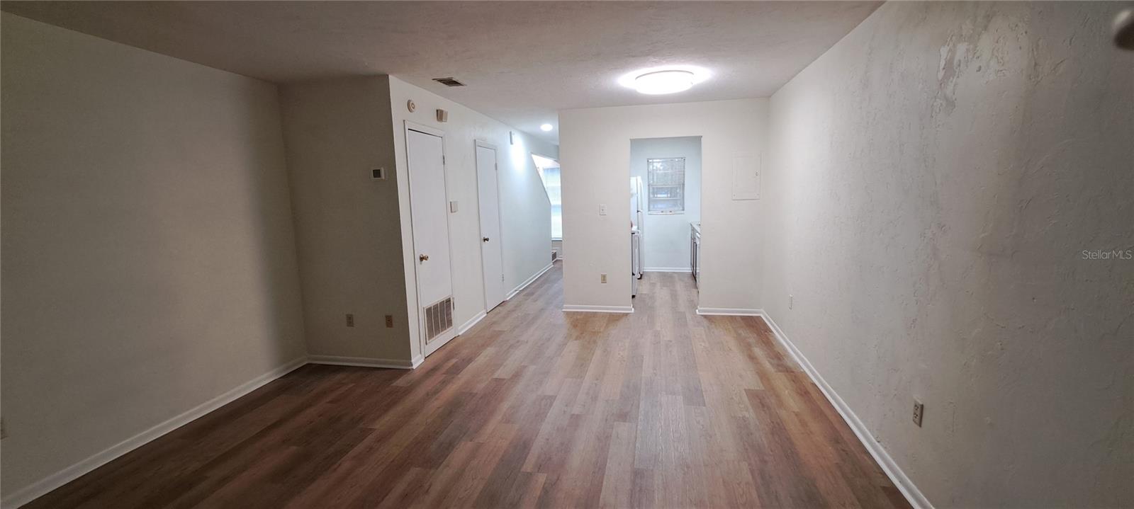 3925 Sw 26th Ter #b Property Photo 4