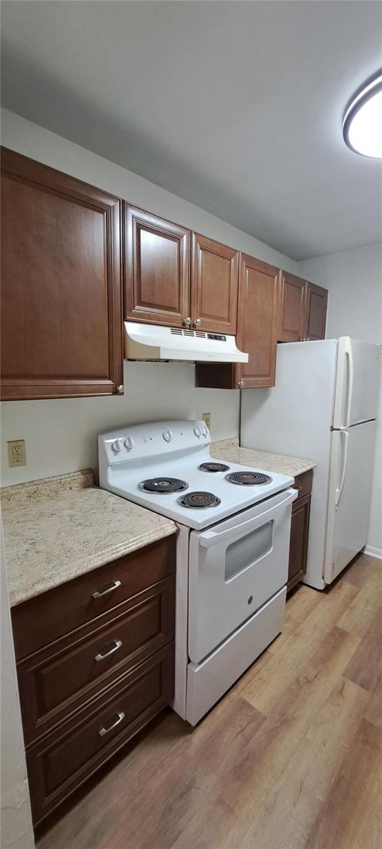 3925 Sw 26th Ter #b Property Photo 6