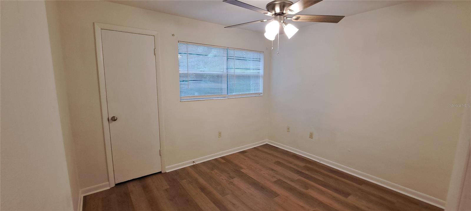 3925 Sw 26th Ter #b Property Photo 11