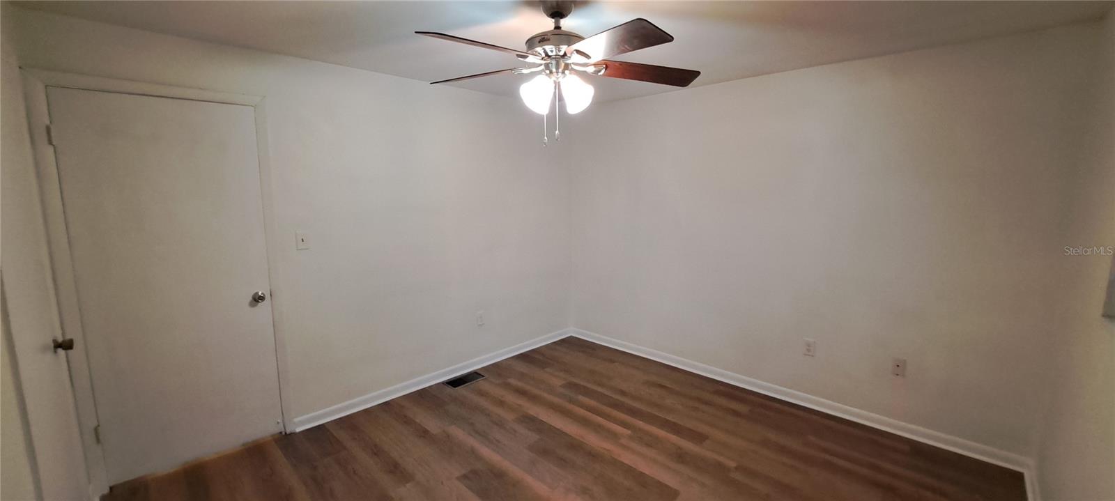 3925 Sw 26th Ter #b Property Photo 16