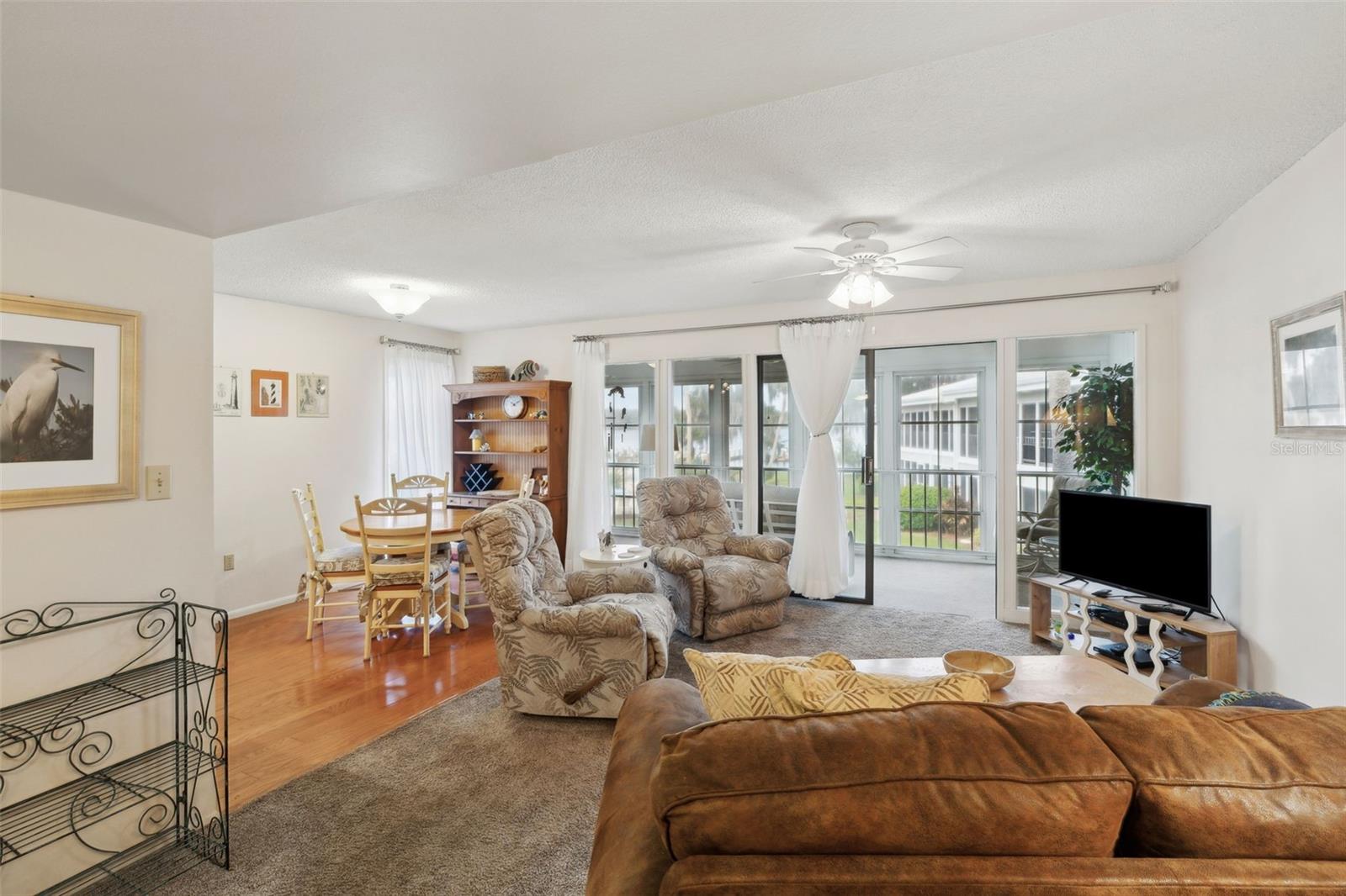 210 River Bend Pl #b Property Photo 6