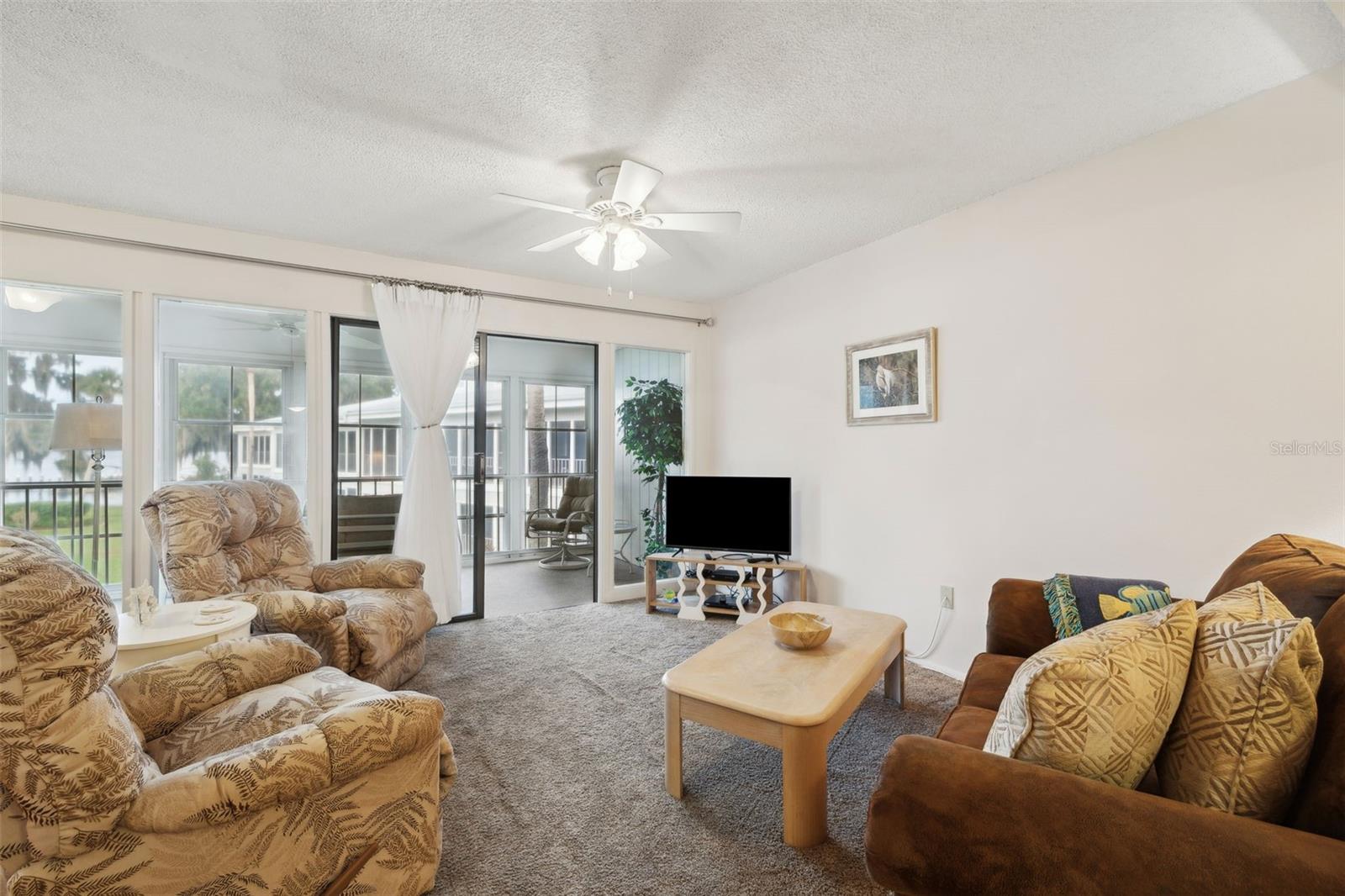 210 River Bend Pl #b Property Photo 7