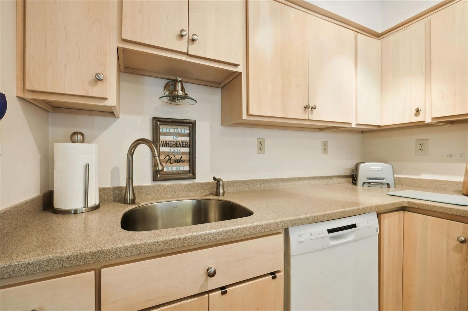 210 River Bend Pl #b Property Photo 15