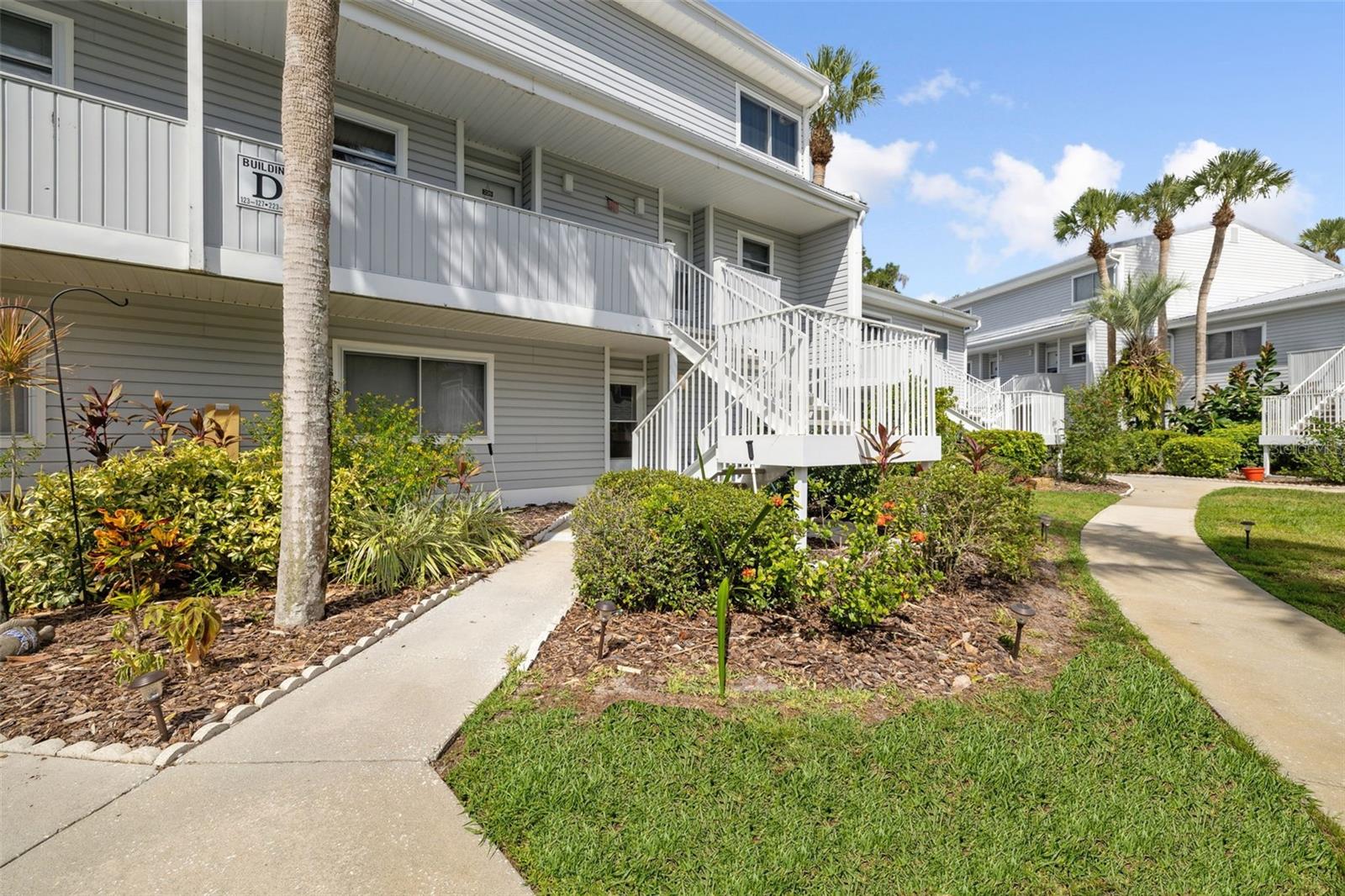 125 River Bend Pl #d Property Photo 3