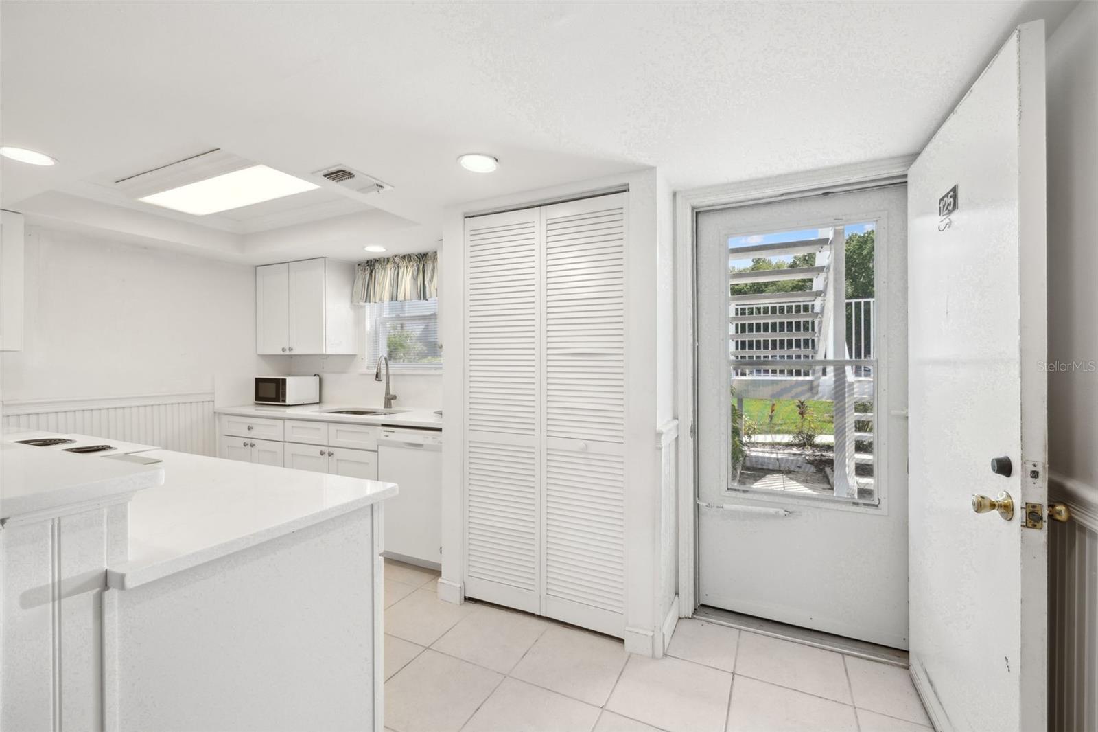 125 River Bend Pl #d Property Photo 7