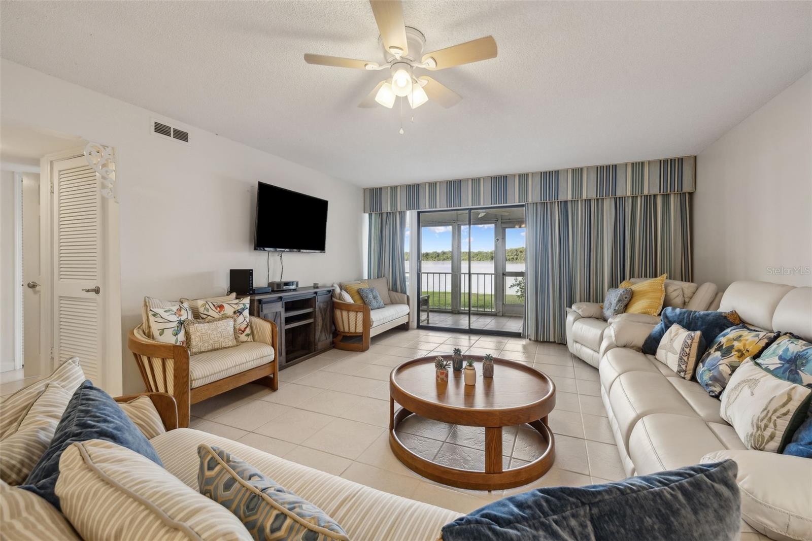 125 River Bend Pl #d Property Photo 16
