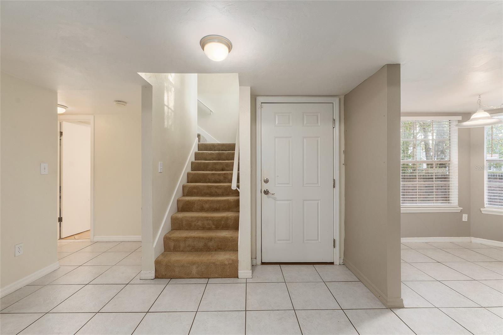 345 Nw 48th Blvd #k Property Photo 9