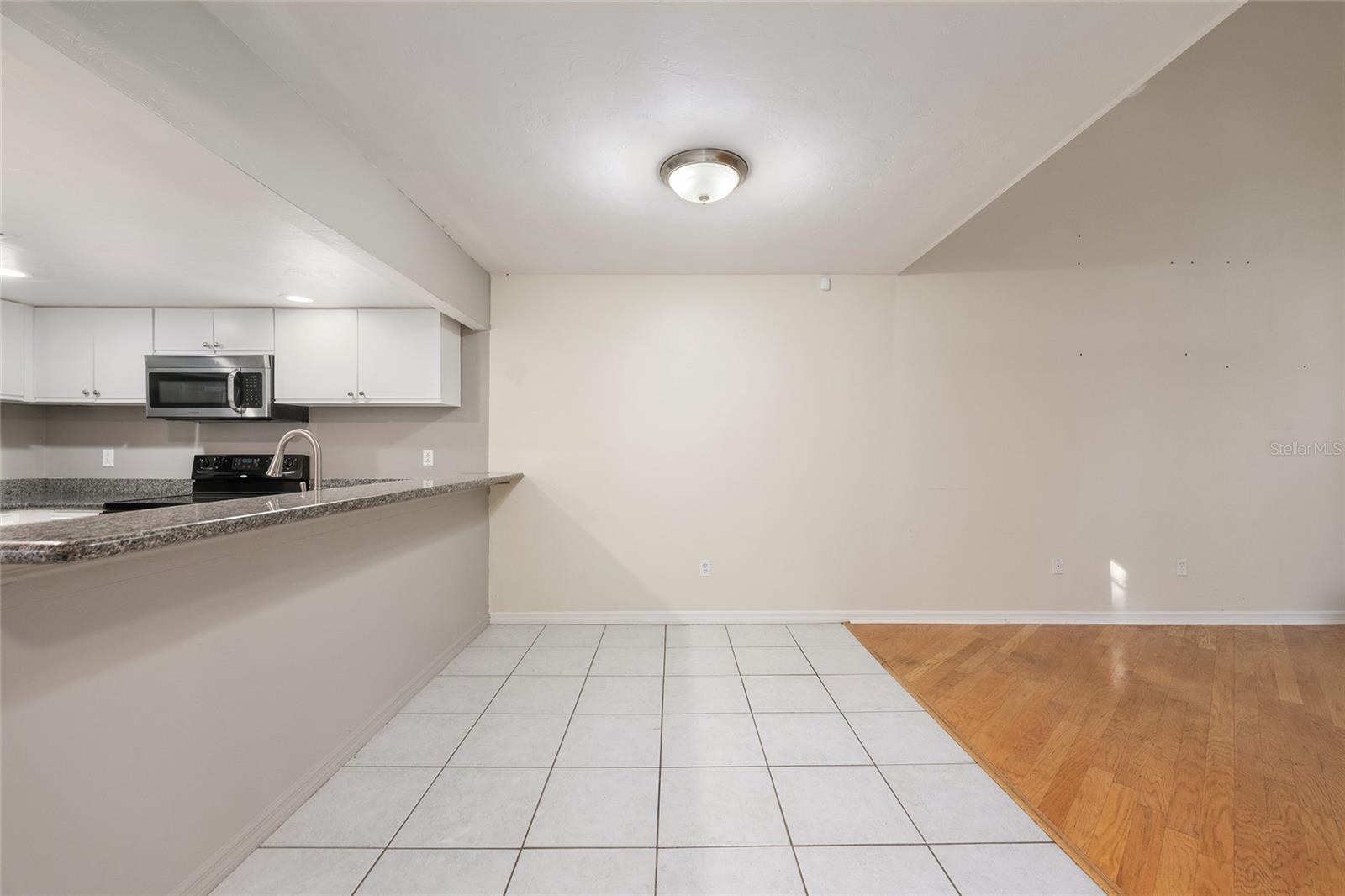 345 Nw 48th Blvd #k Property Photo 15