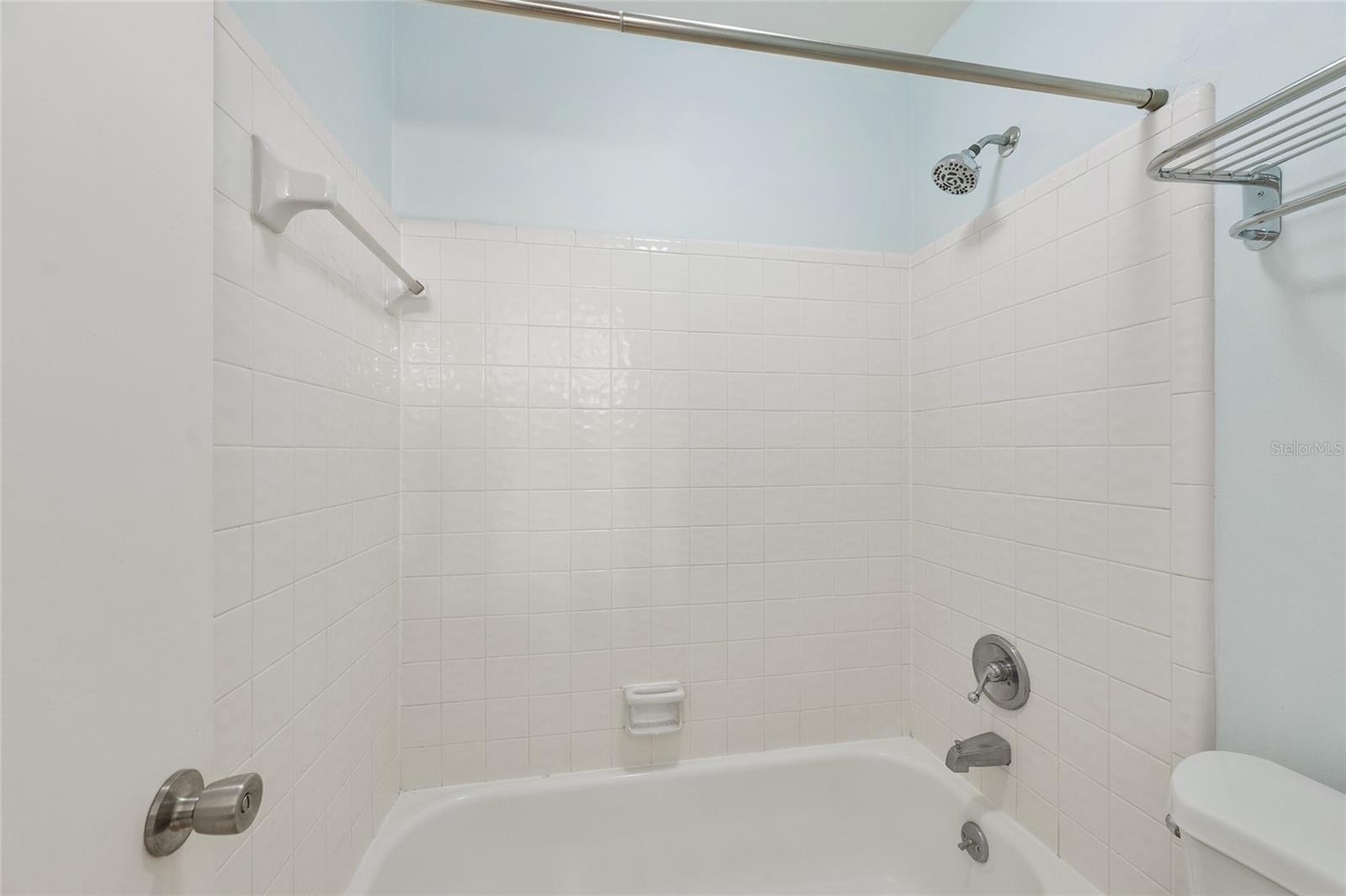 345 Nw 48th Blvd #k Property Photo 27