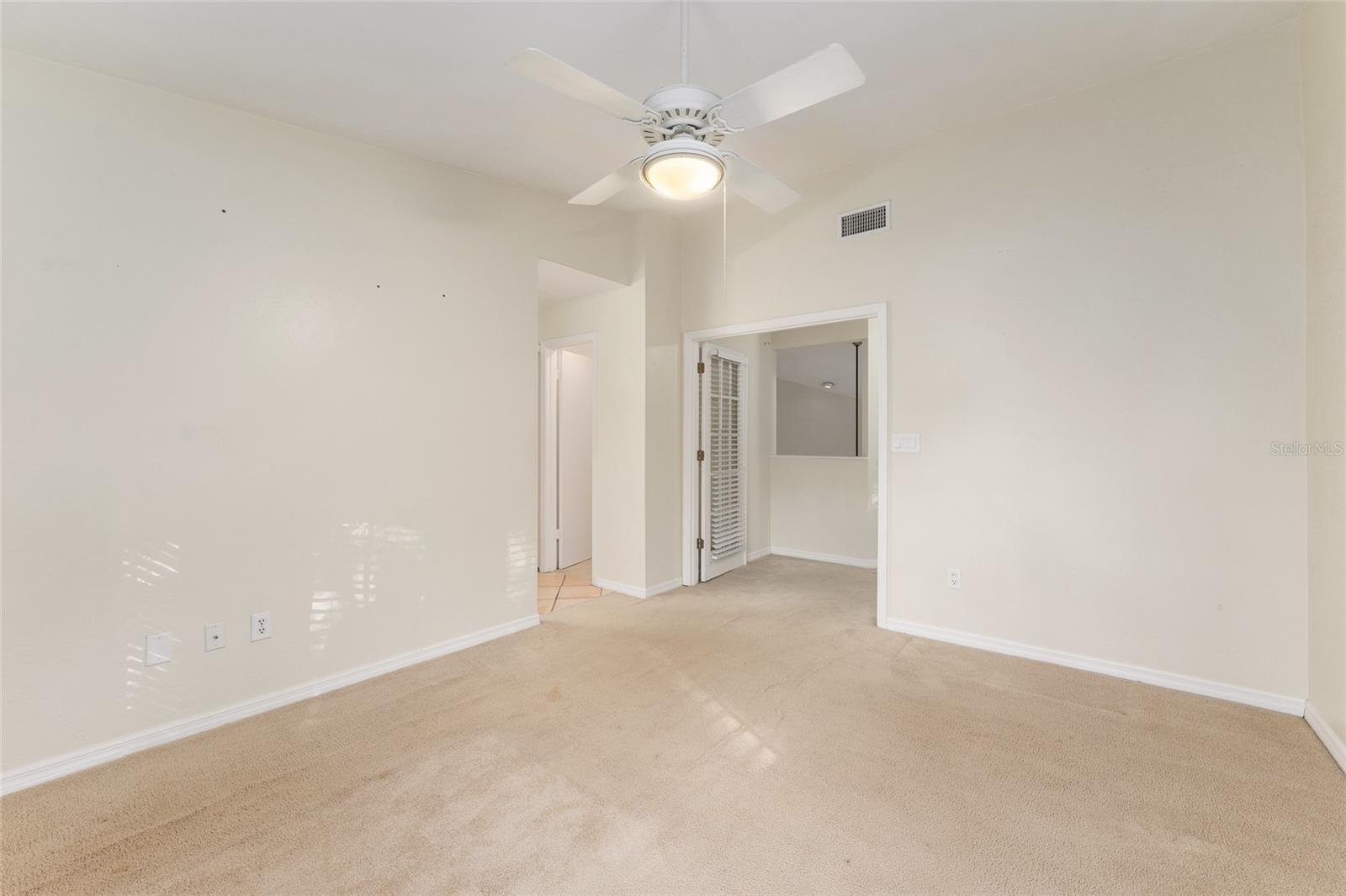 345 Nw 48th Blvd #k Property Photo 37