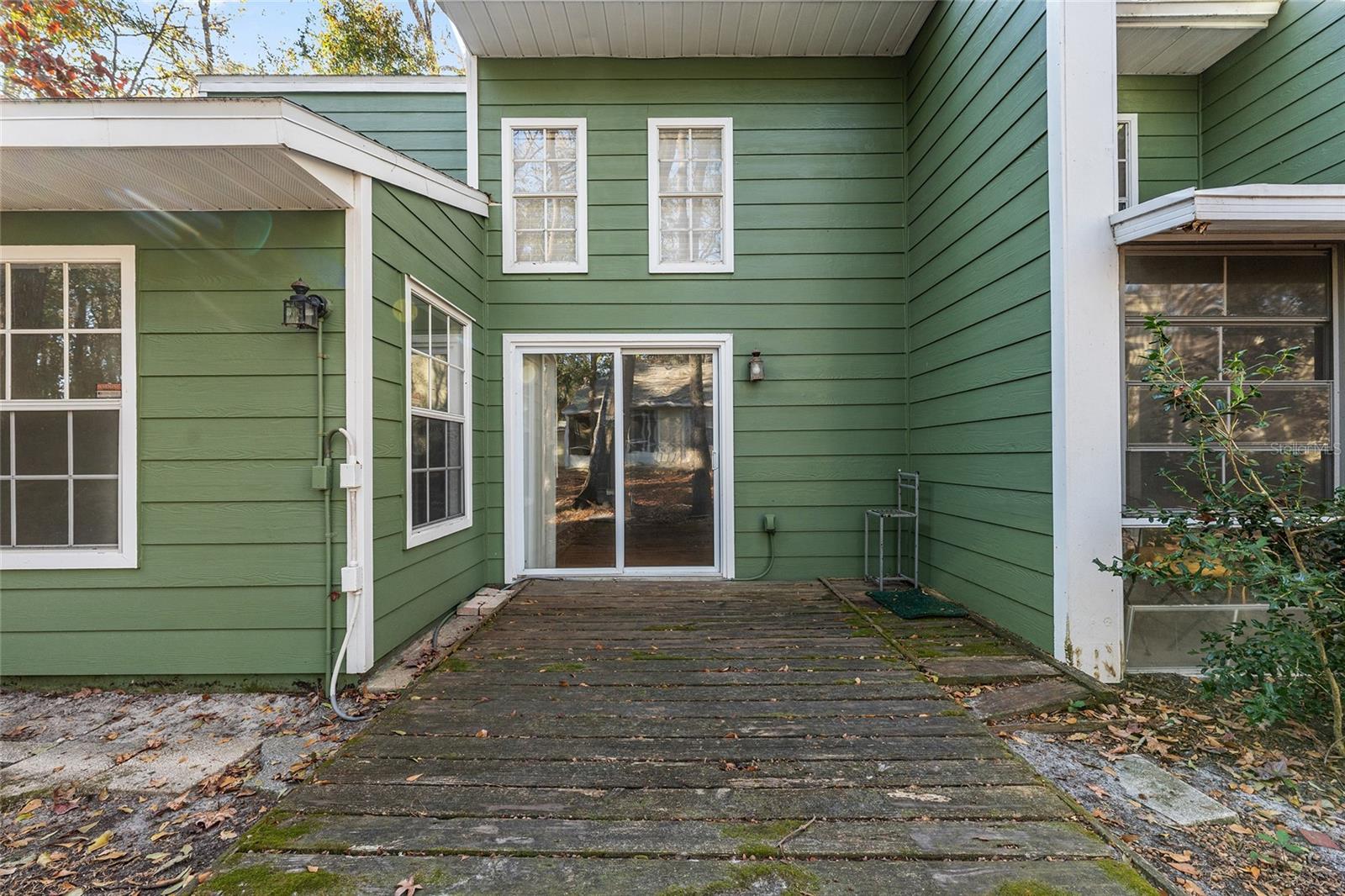 345 Nw 48th Blvd #k Property Photo 49