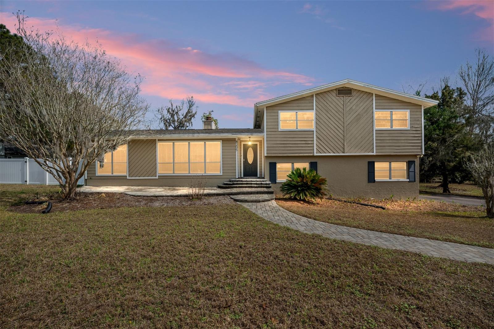 8205 SW 44TH TER