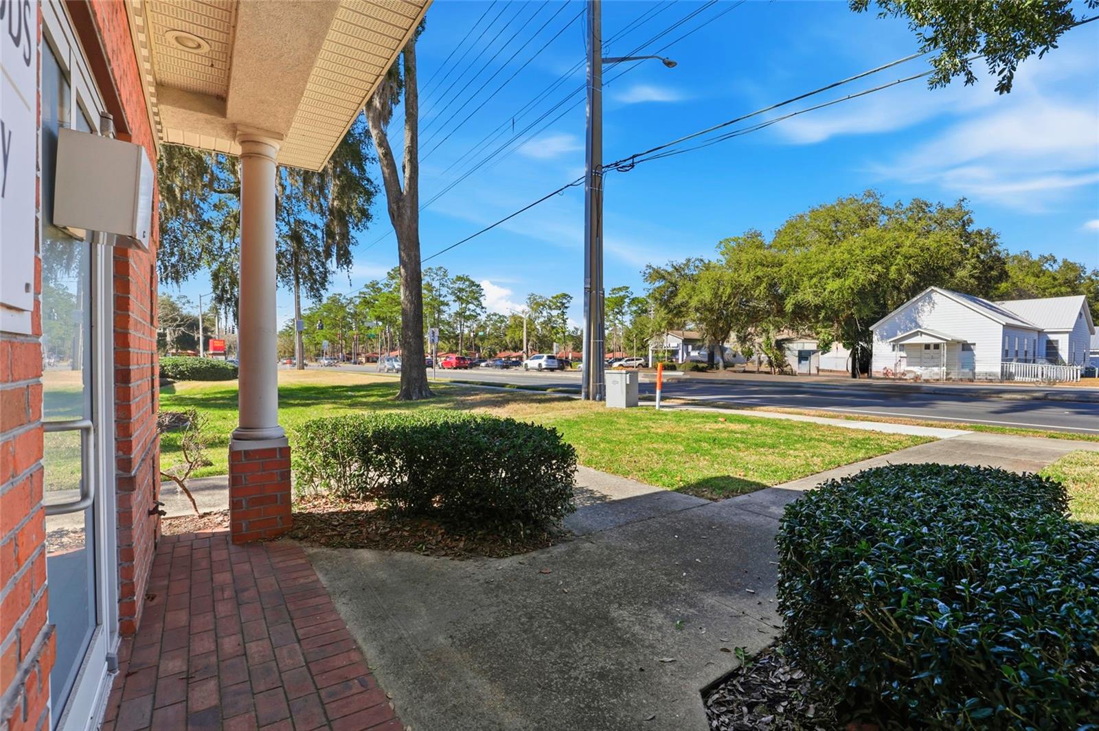 4130 Nw 37th Pl #ste E Property Photo 3