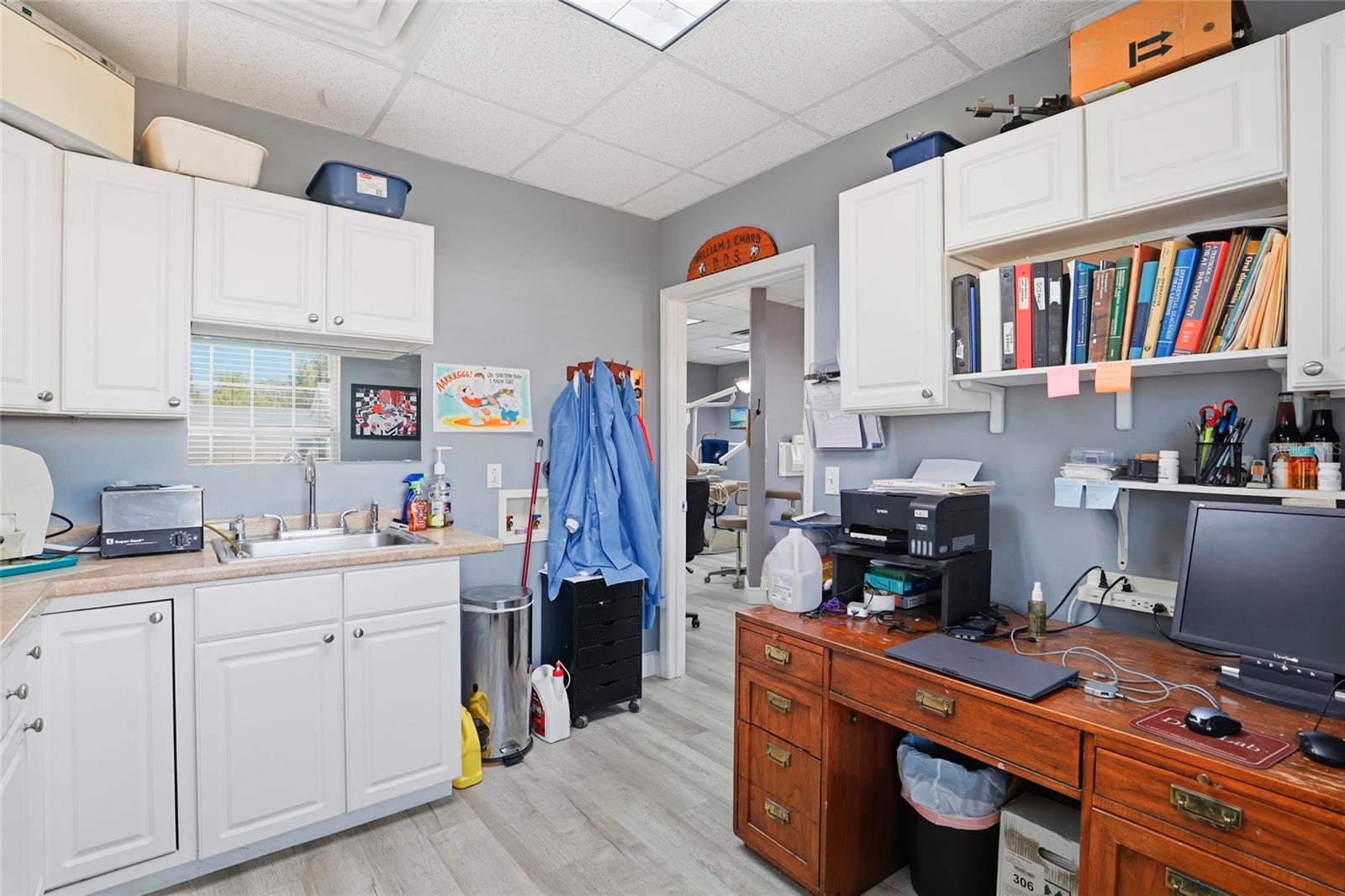 4130 Nw 37th Pl #ste E Property Photo 8