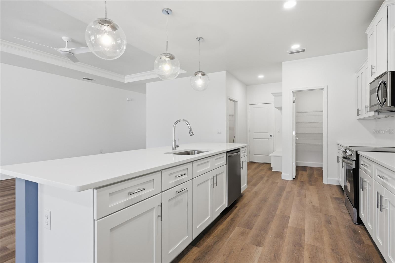 1072 Sw 67th Way Property Photo 17