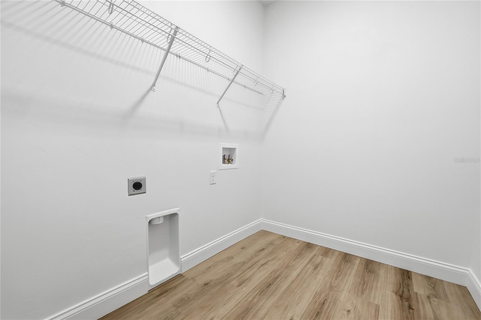 1064 Sw 67th Way Property Photo 11