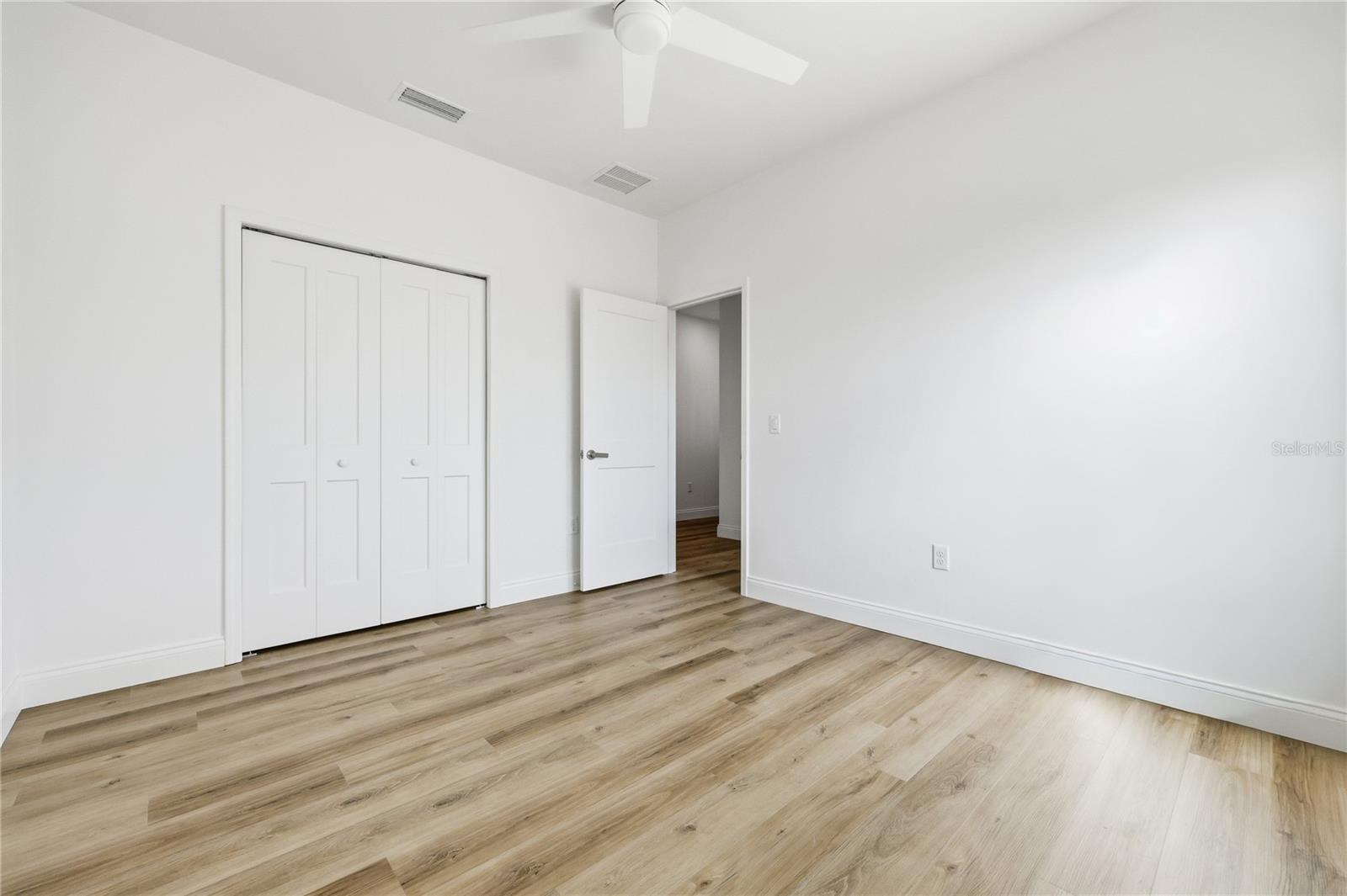 1064 Sw 67th Way Property Photo 13