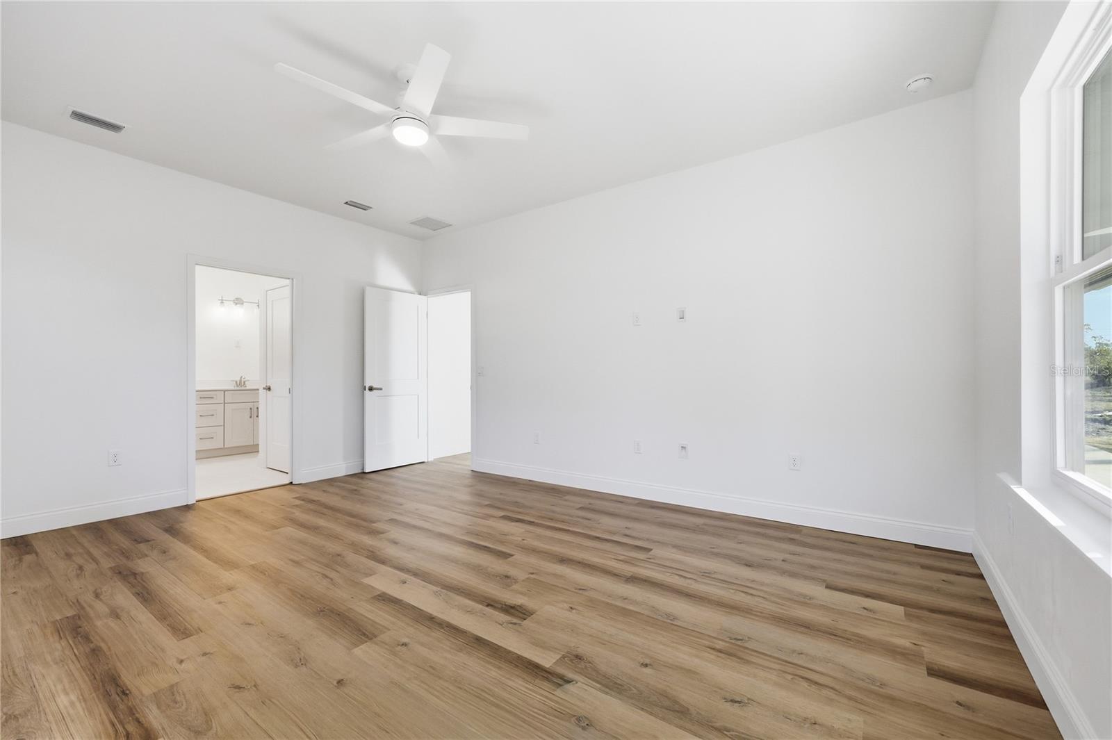 1064 Sw 67th Way Property Photo 19