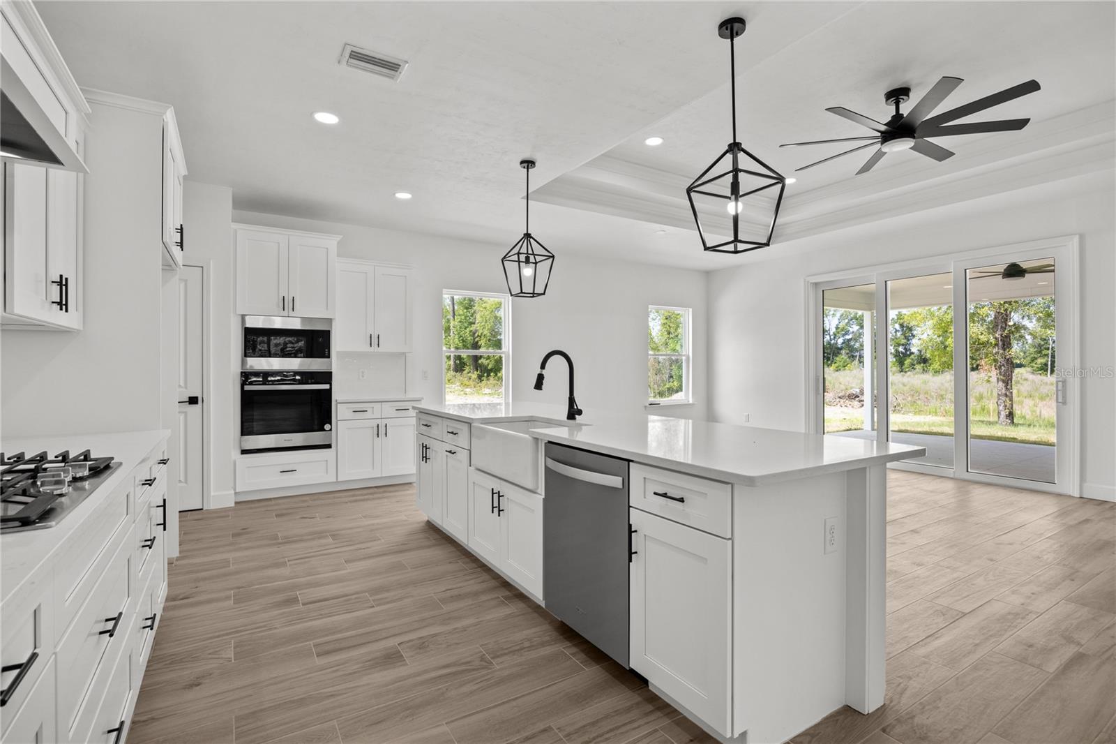 1050 Sw 67th Way Property Photo 11