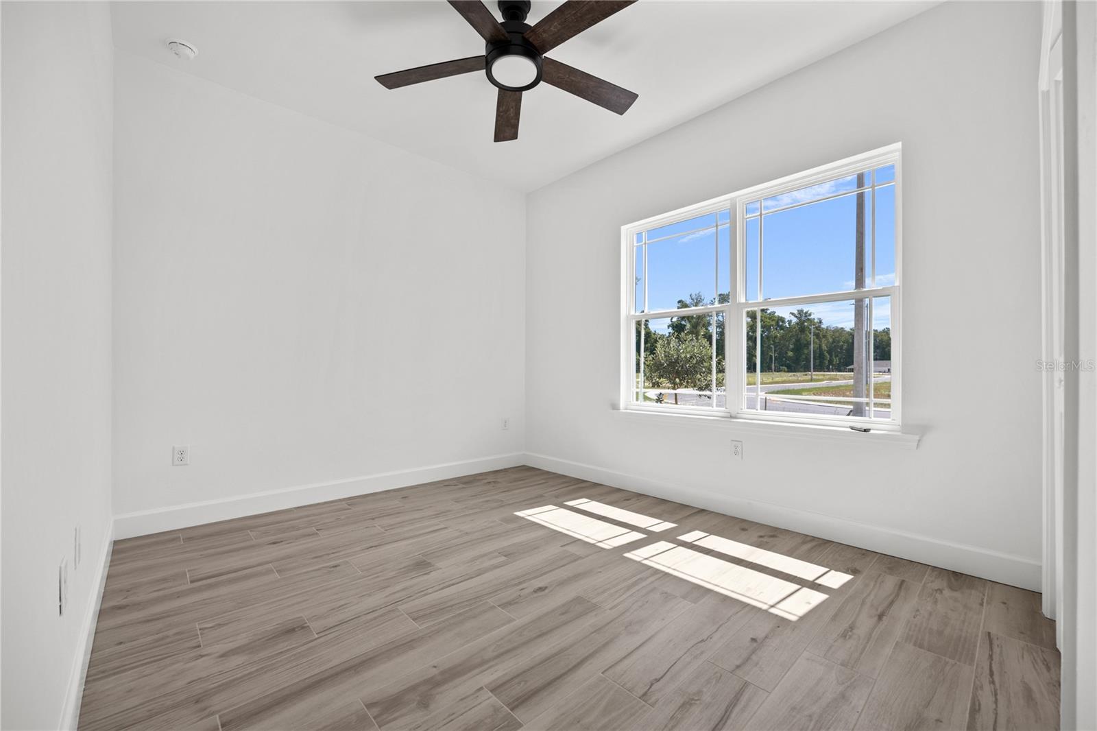 1050 Sw 67th Way Property Photo 25