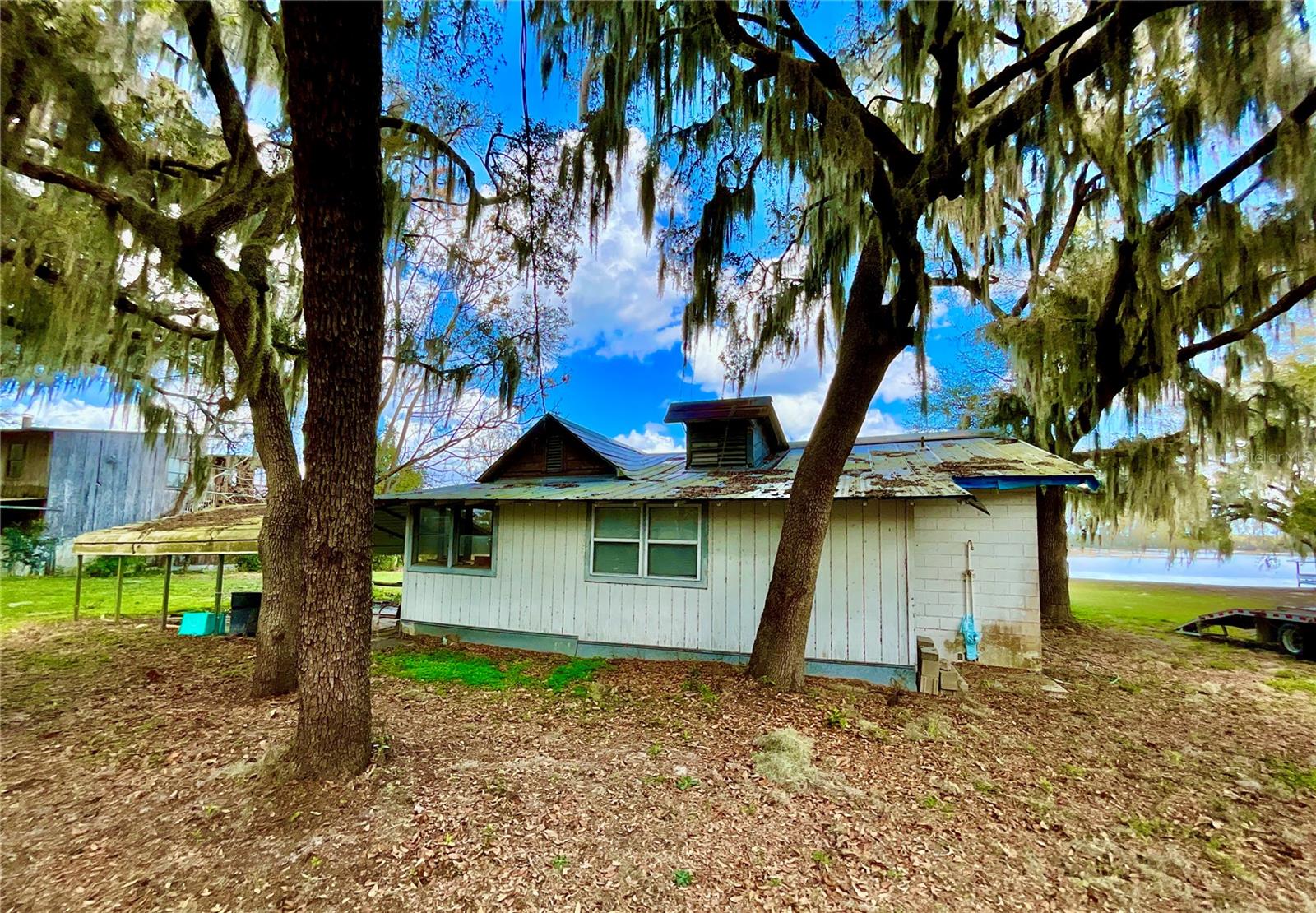 106 E Sunnyside Beach Rd Property Photo 1