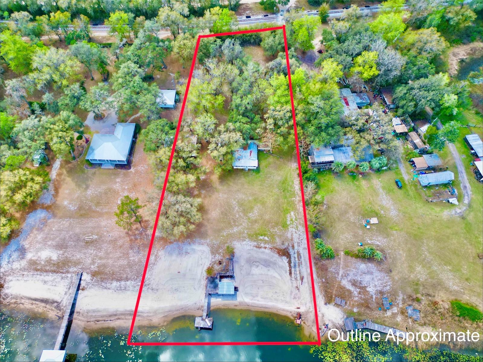 106 E Sunnyside Beach Rd Property Photo 3