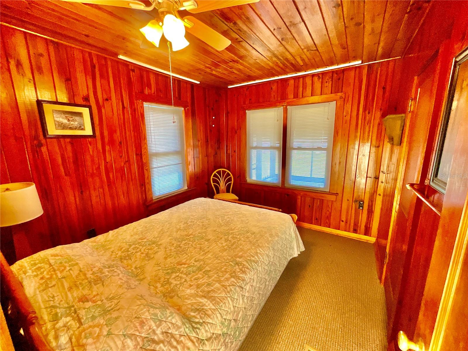 106 E Sunnyside Beach Rd Property Photo 15