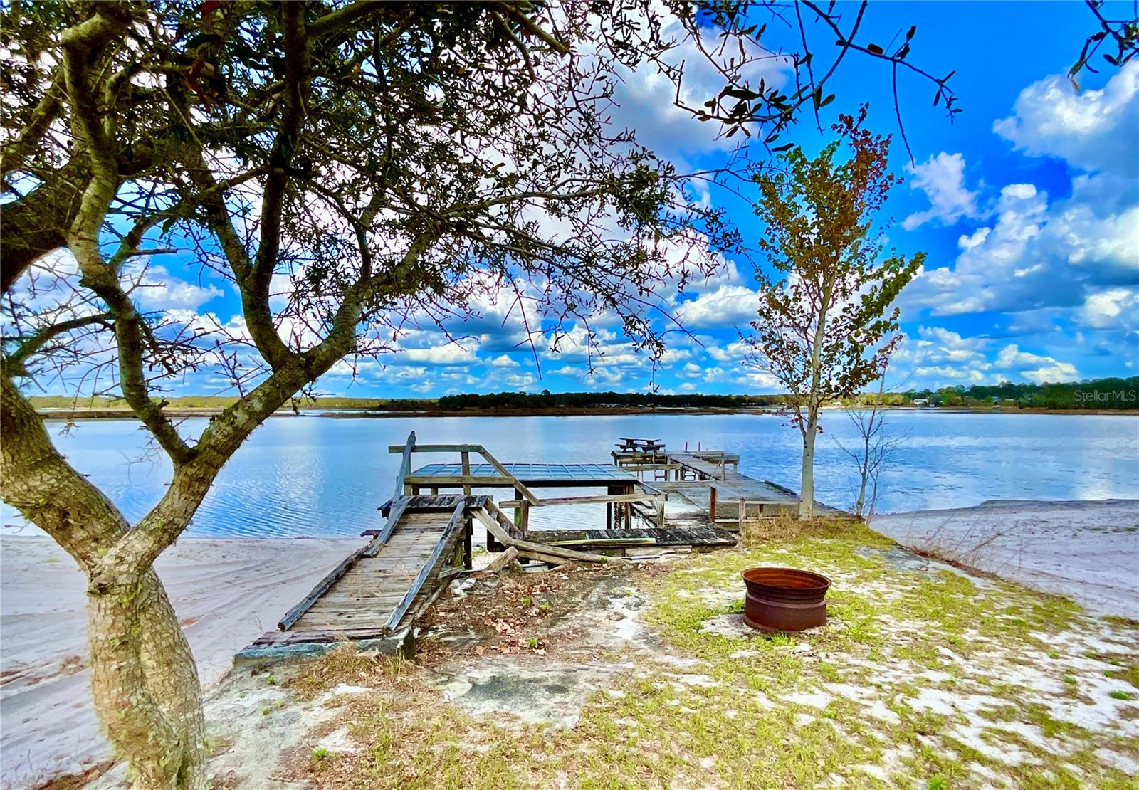 106 E Sunnyside Beach Rd Property Photo 31