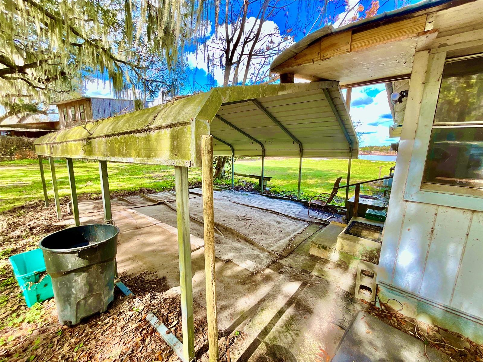 106 E Sunnyside Beach Rd Property Photo 37