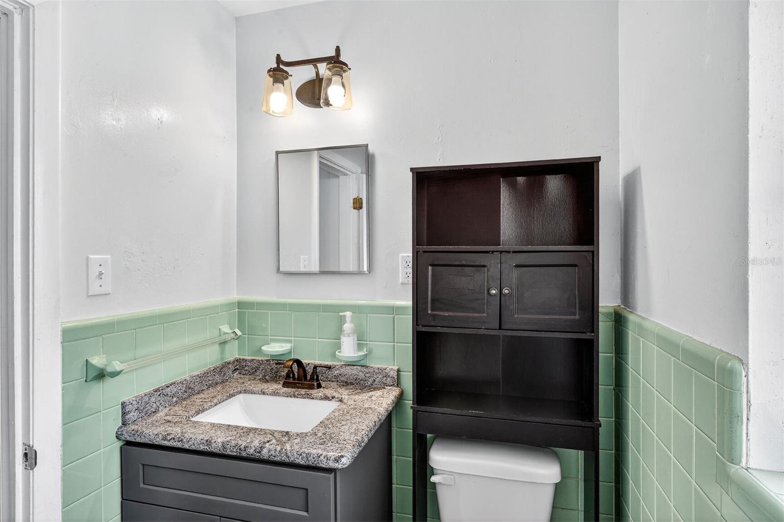 2200 Ne 16th Ter Property Photo 17