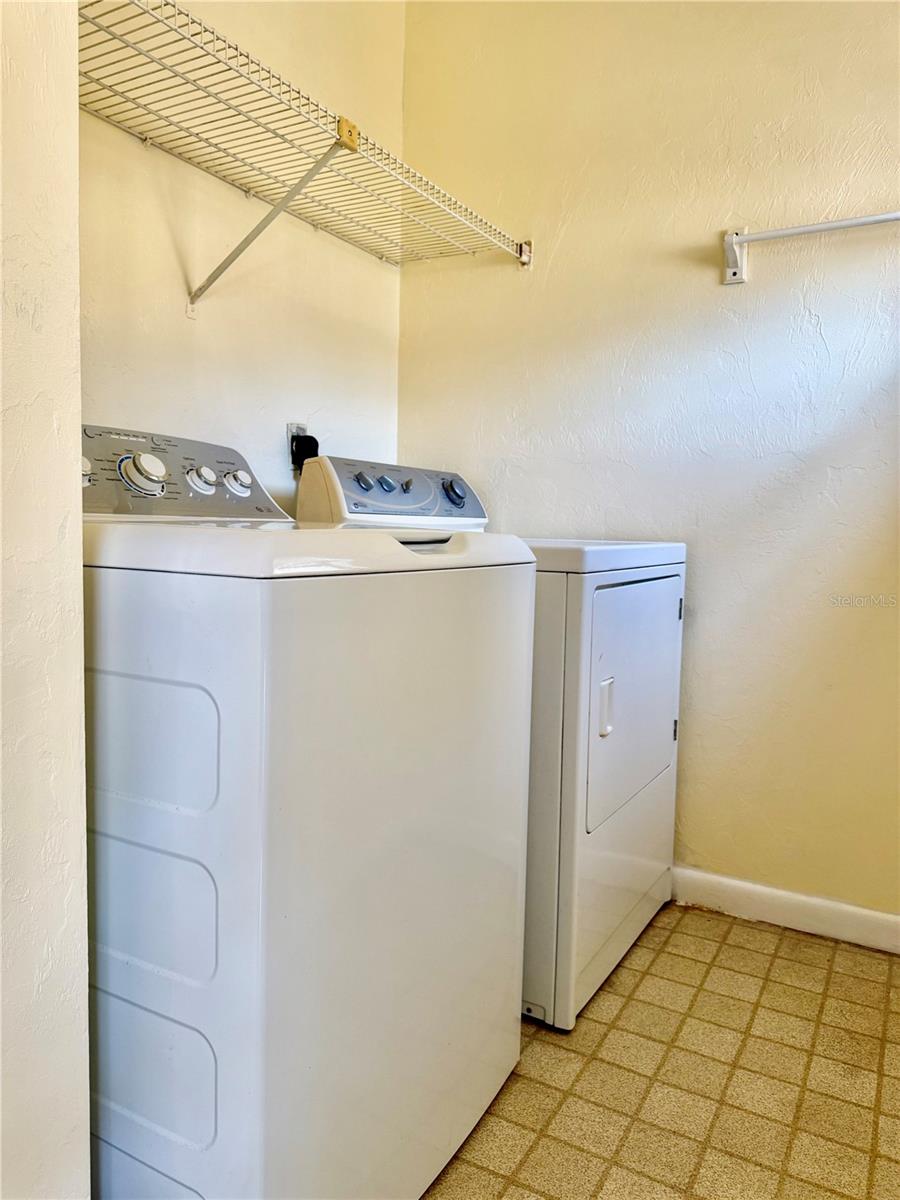 2735 Sw 35th Pl #1604 Property Photo 15
