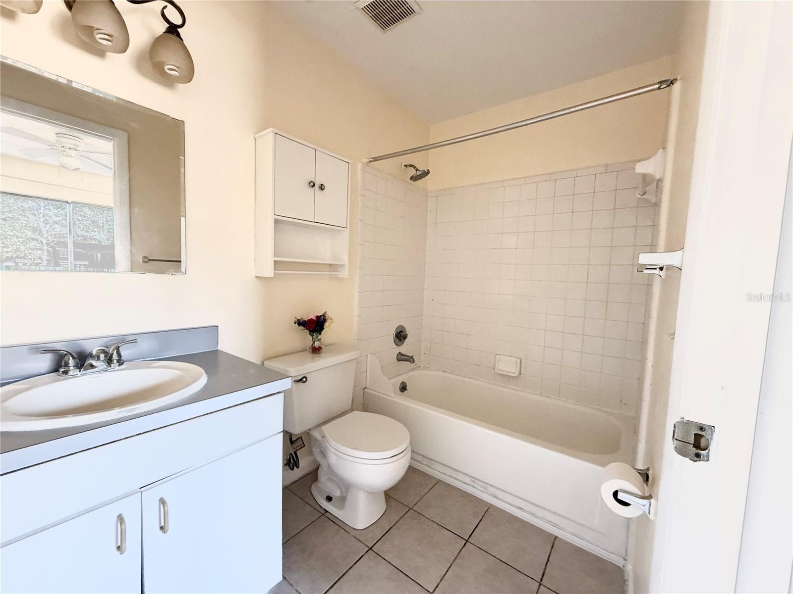 2735 Sw 35th Pl #1604 Property Photo 24