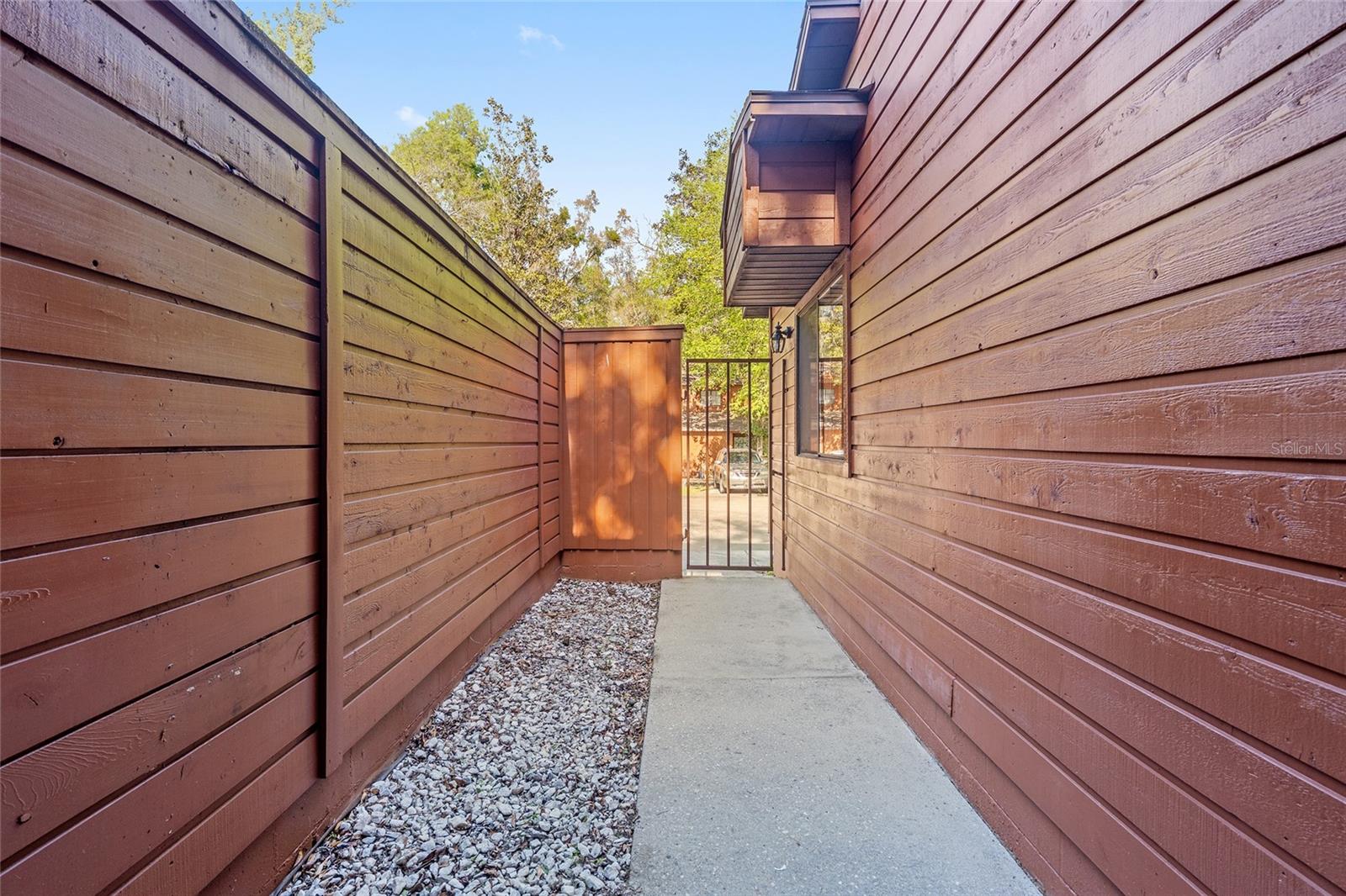 900 Sw 62nd Blvd #d24 Property Photo 7