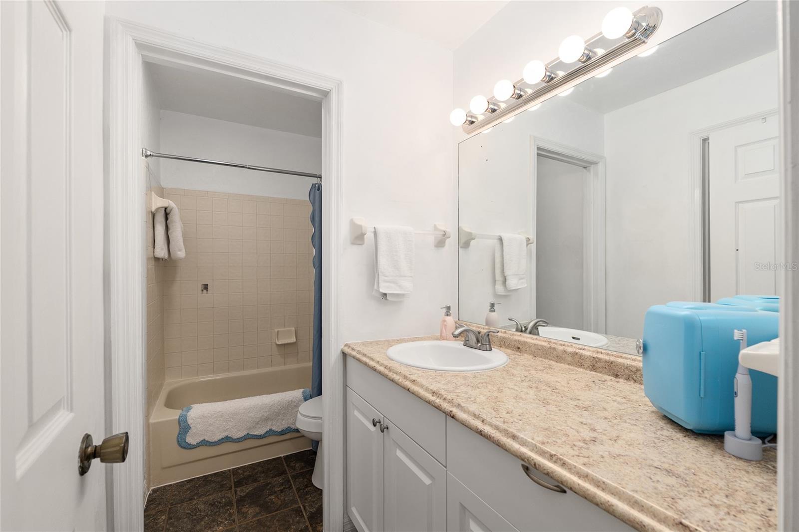 900 Sw 62nd Blvd #d24 Property Photo 26