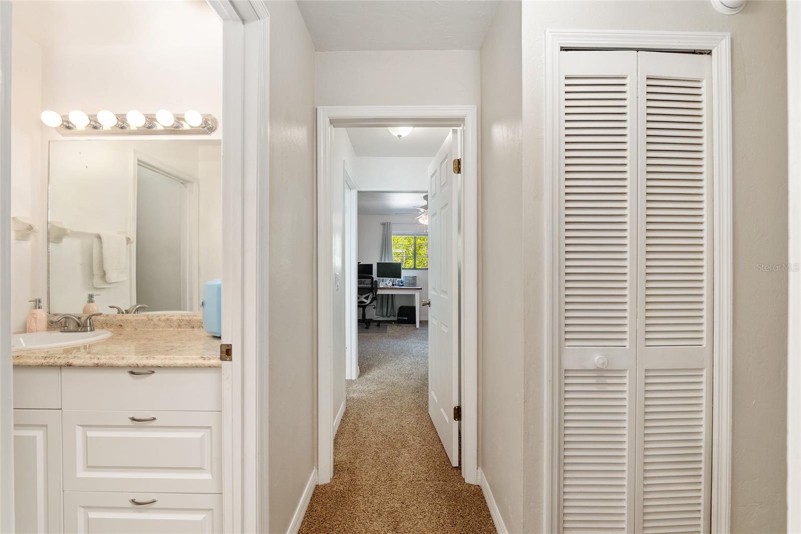 900 Sw 62nd Blvd #d24 Property Photo 28