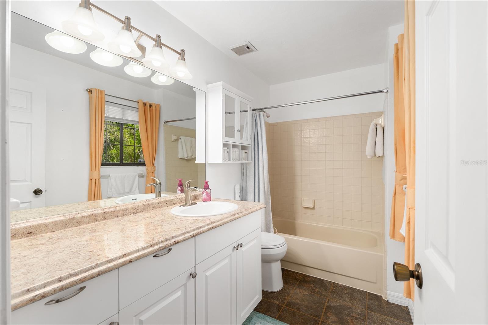 900 Sw 62nd Blvd #d24 Property Photo 32