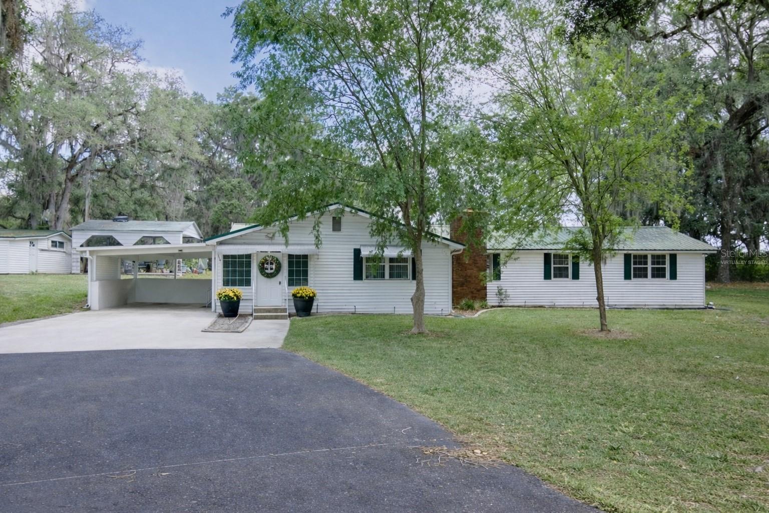 7893 S Us Highway 441 Property Photo 1