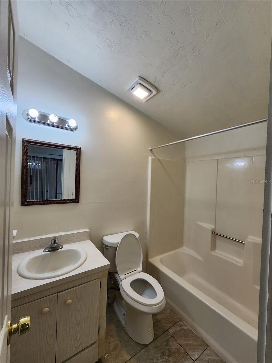 2018 Sw 70th Ter Property Photo 6