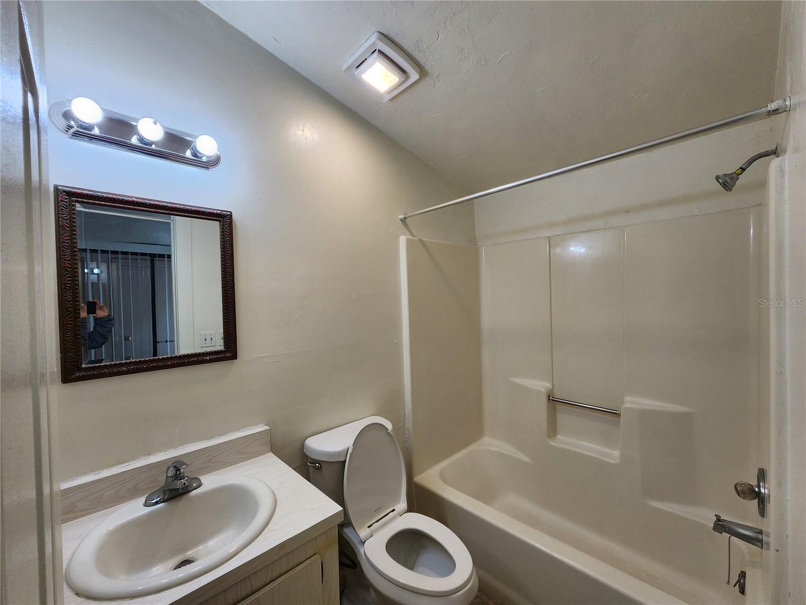 2018 Sw 70th Ter Property Photo 7