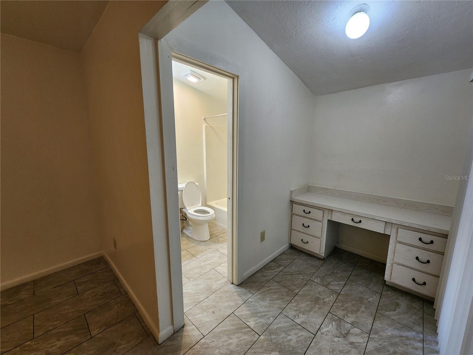 2018 Sw 70th Ter Property Photo 14