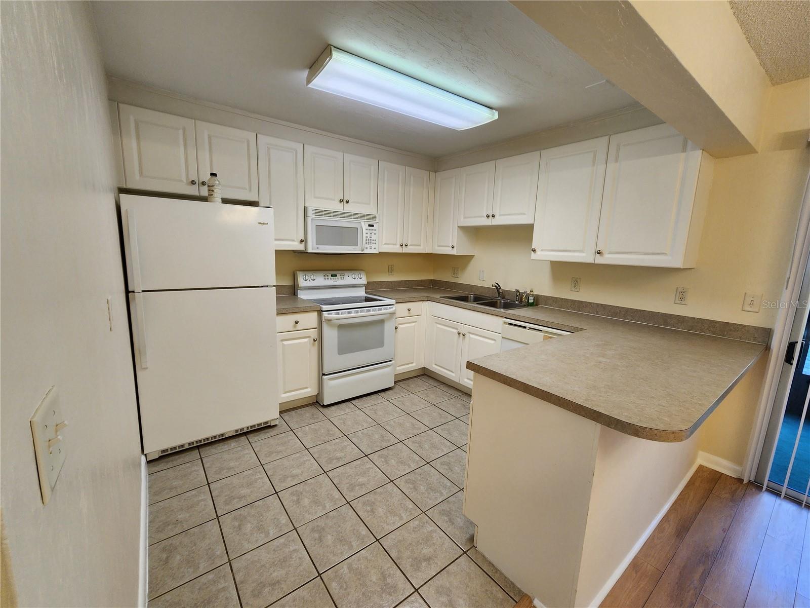 501 Sw 75 St #a14 Property Photo 12