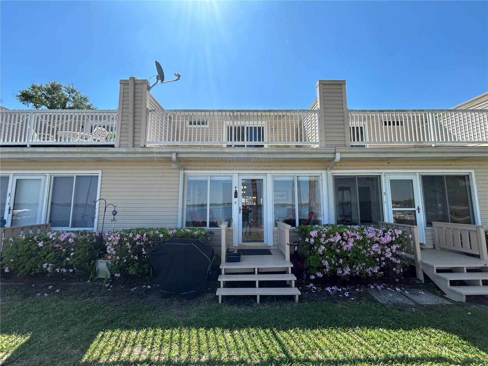 11001 Se Sunset Harbor Rd #a04 Property Photo 1
