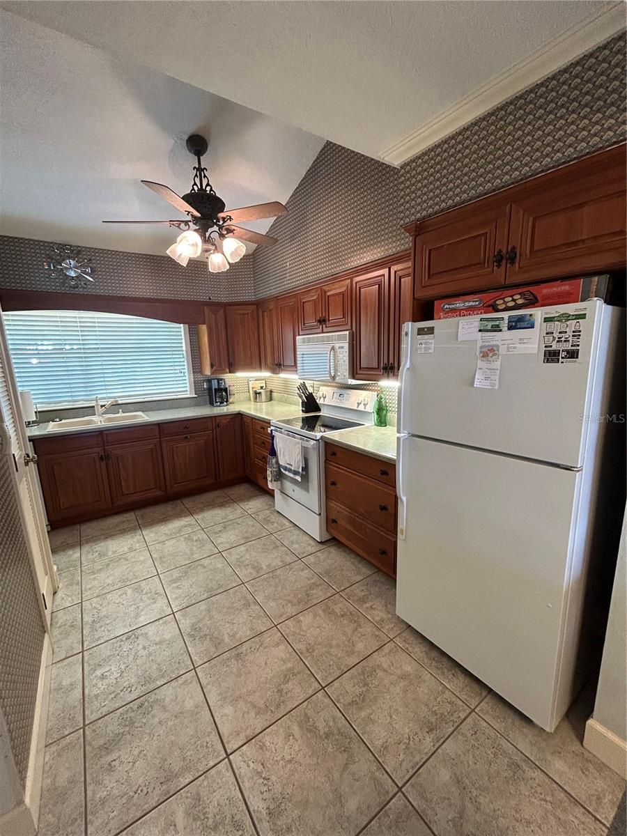 11001 Se Sunset Harbor Rd #a04 Property Photo 3