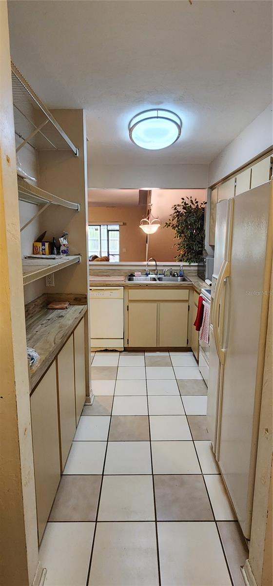 3404 Nw 52nd Ter Property Photo 6