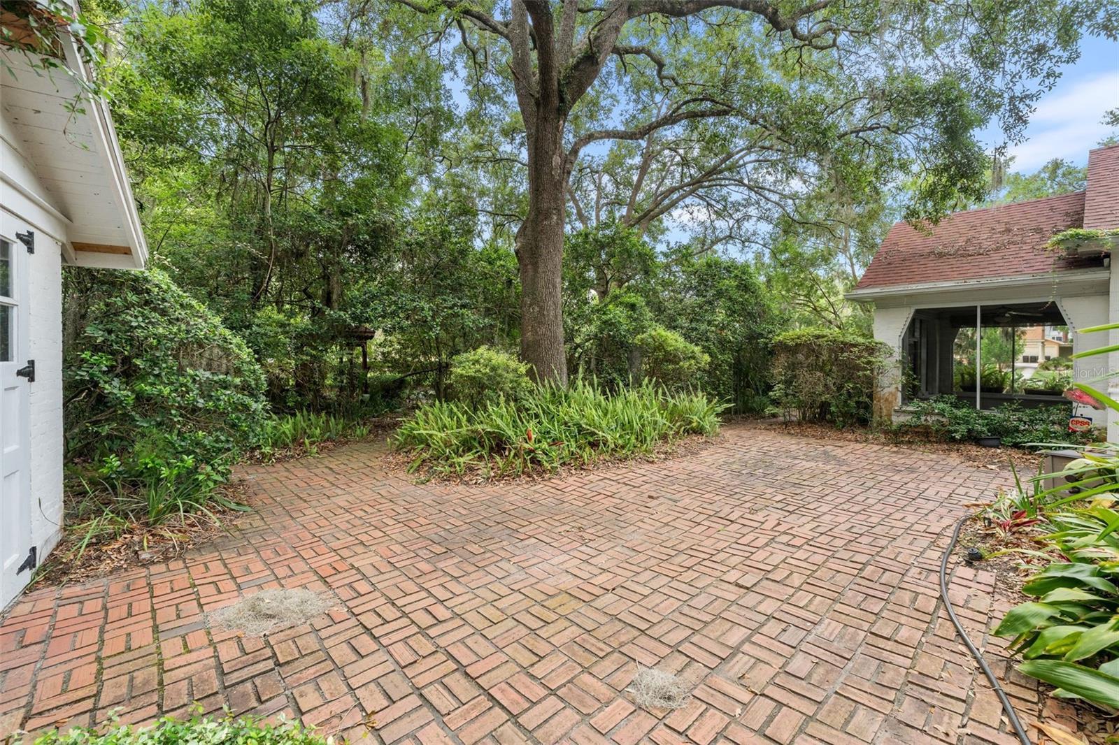 717 Ne Boulevard Property Photo 28