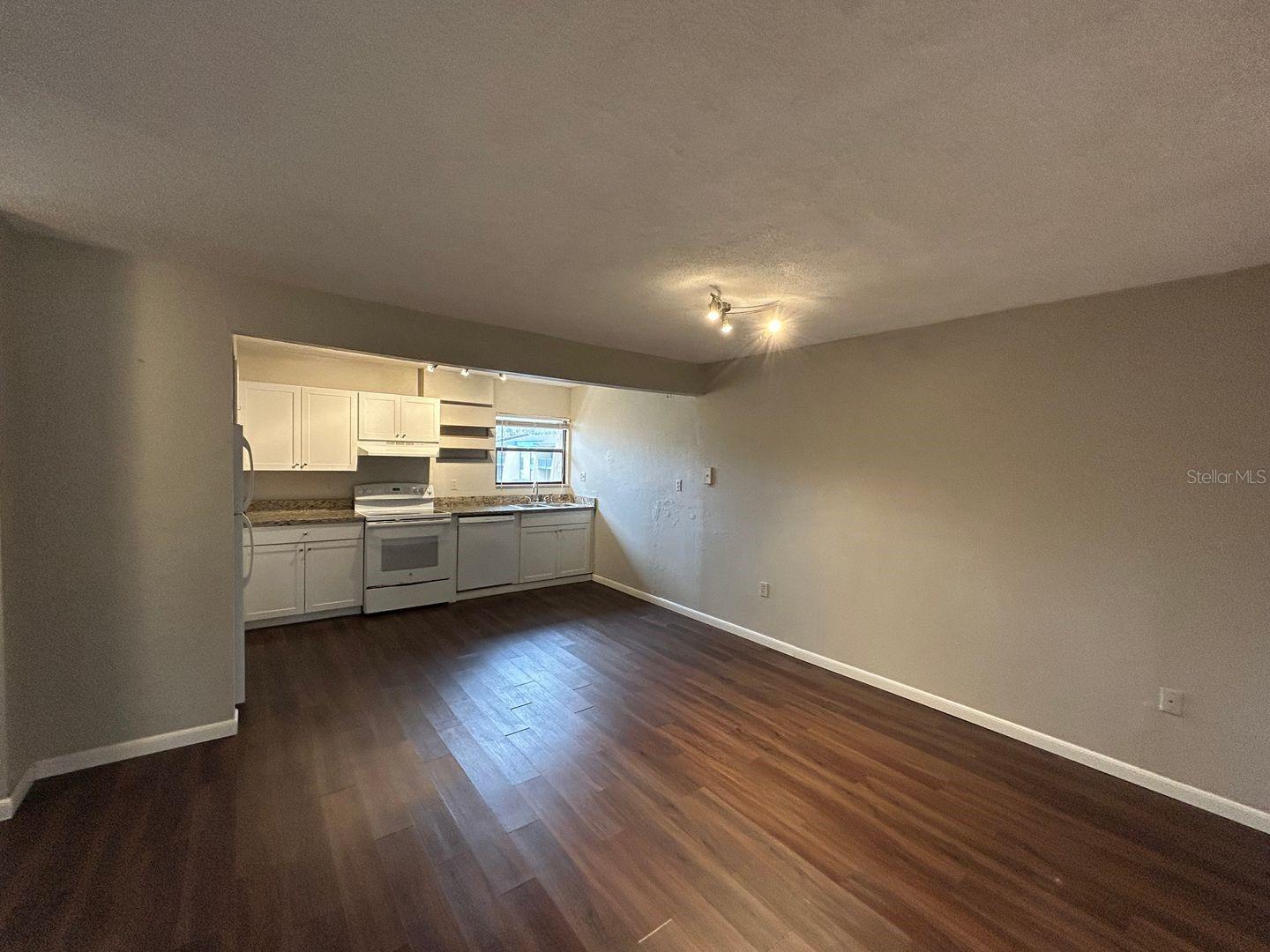 2811 Sw Archer Rd #c-18 Property Photo 3