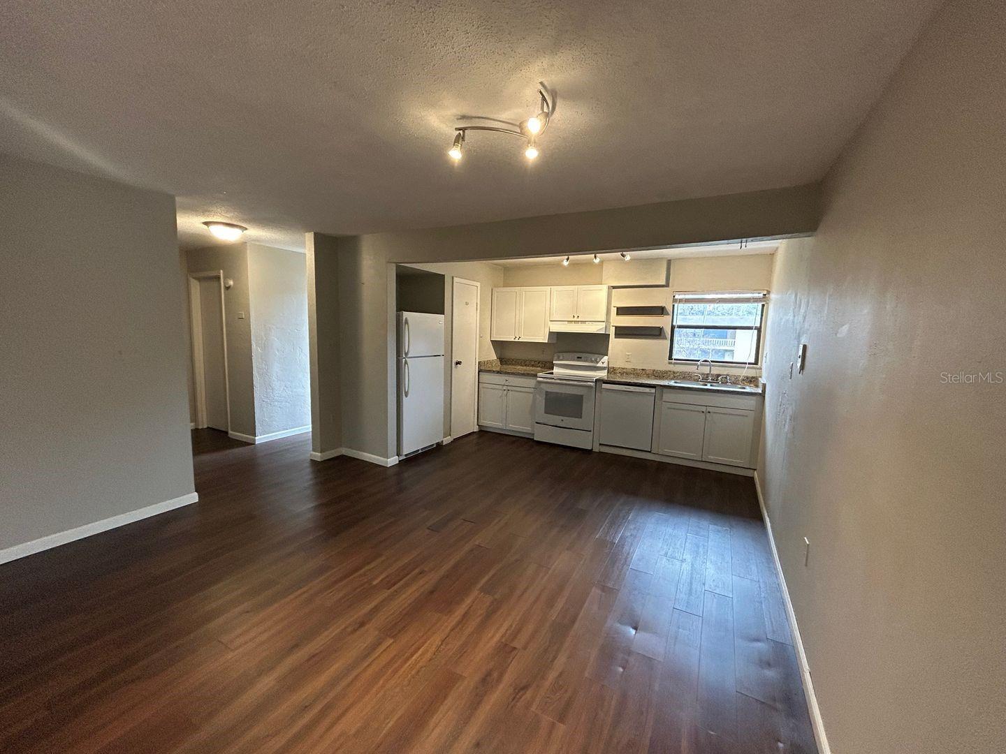 2811 Sw Archer Rd #c-18 Property Photo 4